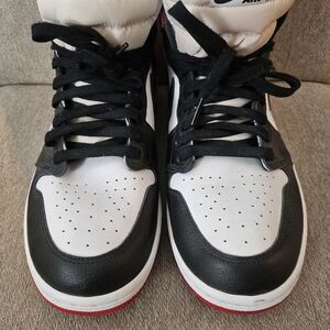 Nike Jordan 1 Retro Satin Black Toes